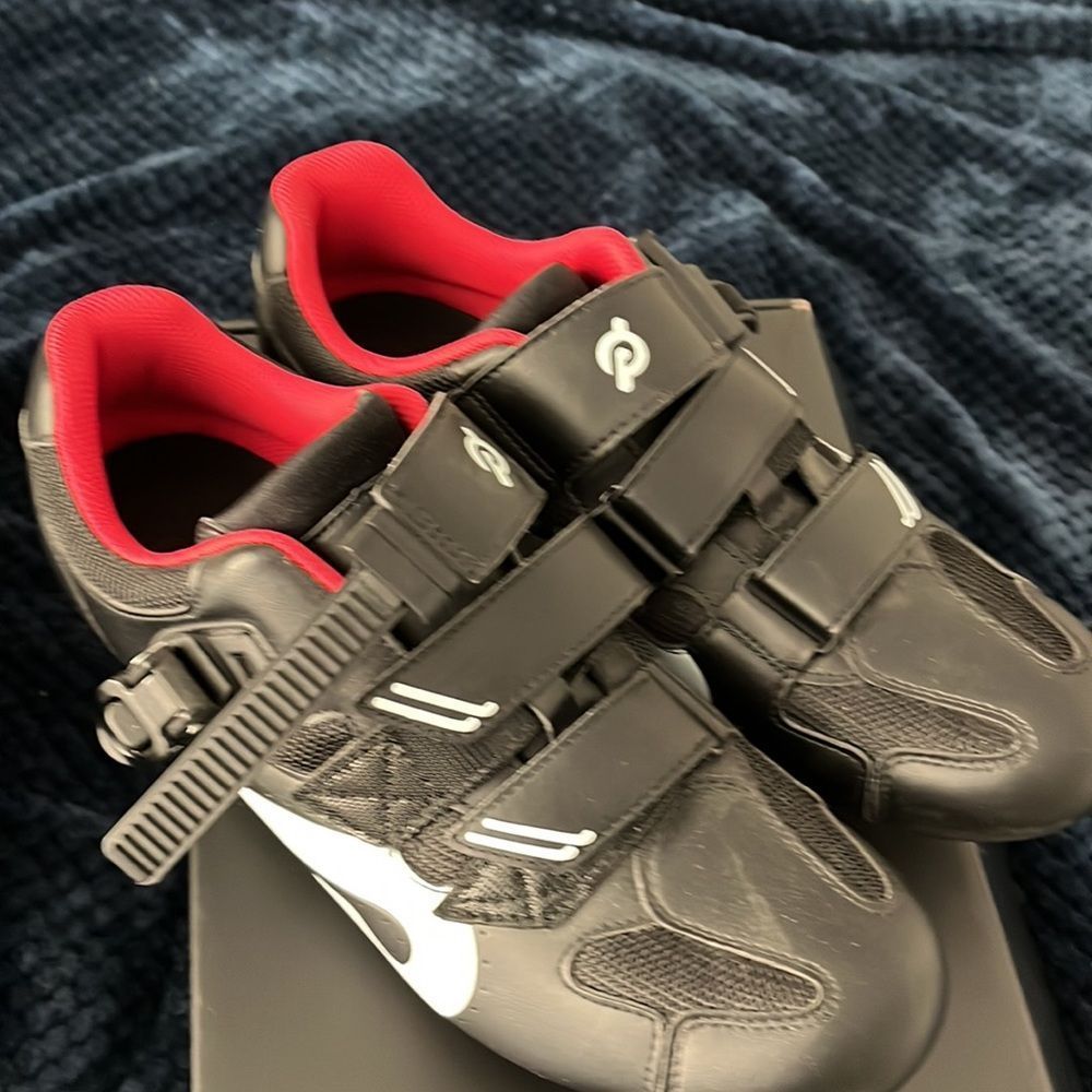 Peleton cycling bike racing machine shoes size 43 Black w/ attached pieces